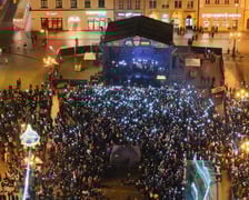 Światełko do nieba podczas 34. Finału WOŚP na wrocławskim Rynku