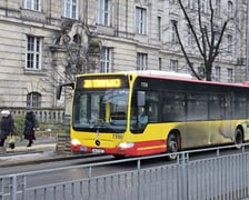 Autobus zastępczy na tramwaj na ul. Powstańców Śląskich