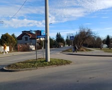 Odcinek brakującego chodnika przy ul. Kurpiów na Ołtaszynie