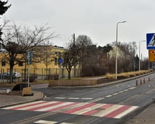 Na przejściu dla pieszych na ul. Toruńskiej w pobliżu XIV LO zostanie zamontowana sygnalizacja świetlna.