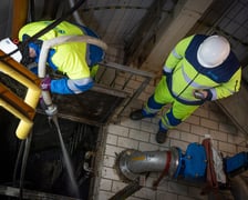 <p>Zapchane przepompownie to realny problem - niestety w toaletach wciąz lądują śmieci</p>