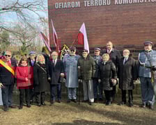 Obchody Narodowego Dnia Pamięci Żołnierzy Wyklętych na Cmentarzu Osobowickim przy Pomniku Ofiar Terroru Komunistycznego 1945–1956