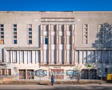 <p>Obecnie budynek jest poniszczony, nie pełni już żadnej funkcji</p>