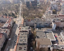 <p>Podw&oacute;rko&nbsp;w obrębie ulic&nbsp;Barlickiego, Nowowiejską, Orzeszkowej i Wyszyńskiego, w stanie obecnym - niedługo przejdzie remont</p>