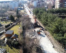 Widok na budowę ulicy Trawowej