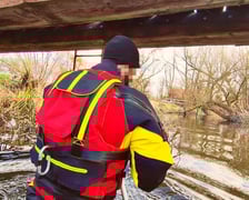 Akcja związana z przeszukiwaniem rzeki Młynówki w Kiełczówku pod Wrocławiem