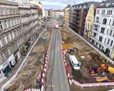 Przebudowa ulicy Dubois (na zdjęciu z 31 marca) to jeden z elementów budowy węzła przesiadkowego Drobnera-Dubois