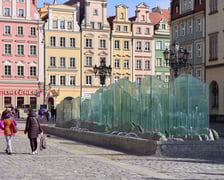 <p>Fontanna Zdr&oacute;j na Rynku we Wrocławiu</p>