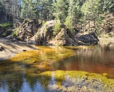 <p>Kolorowe Jeziorka w Rudawach Janowickich</p>