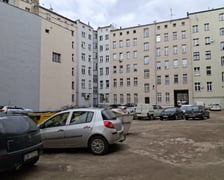 <p>Obecny stan wnętrza pozostawia wiele do życzenia</p>