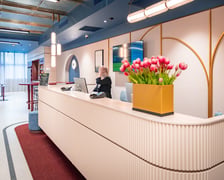 <p>Wnętrza hotelu B&amp;B Hotels Polska w budynku Banku Zachodniego WBK, a wcześniej dawnej Miejskiej Kasy Oszczędności (Rynek, Wrocław)</p>