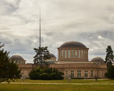 <p>Pawilon Czterech Kopuł</p>