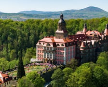 <p>Tauron Festiwal Kwiat&oacute;w i Sztuki na Zamku Książ (30.04-3.05.2026)&nbsp;</p>