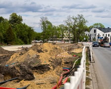 Oporów. Trwa przebudowa skrzyżowania Wiejskiej z Mokronoską i Awicenny. Zdjęcie przedstawia zaawansowanie prac na dzień 6 maja 2026