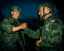 Żołnierze, uczestnicy kursu Piorun w 2026 r. To inicjatywa - wojskowych z 10 Wrocławskiej Brygady Łączności w Leśnicy