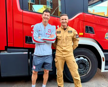 Robert Lewandowski i piłkarze reprezentacji Polski w Jednostce Ratowniczo-Gaśniczej nr 2 we Wrocławiu.