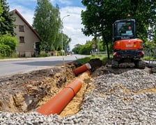 Budowa chodnika na ulicy Kurpiów