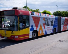 Autobus WRO75 z grą