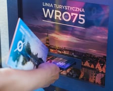 Autobus WRO75 z grą