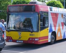 Autobus WRO75 z grą