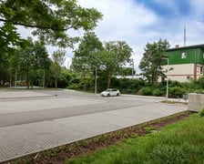 Nowy parking P+R na Leśnicy. Zdjęcie wykonane w czerwcu po zakończeniu prac, ale jeszcze przed otwarciem parkingu