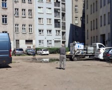 Podwórko w kwartale ulic: Kościuszki, Pułaskiego, Komuny Paryskiej oraz Prądzyńskiego