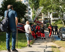 Pożar mieszkania na Nowym Dworze. Trwa akcja służb