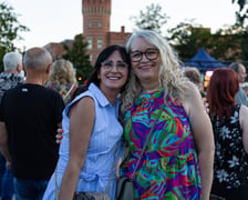 Sobota 11 lipca – Wrocławska potańcówka na Placu Wolności przez NFM rozpoczęła się lekcją tańca West Coast Swing