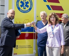 Świetnie wyposażony ambulans Shock Team został przekazany lekarzom z Uniwersyteckiego Szpitala Klinicznego