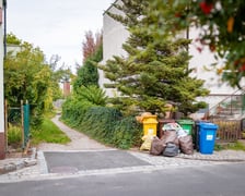 Trasa przebiegać będzie od ul. Tarnogajskiej do ul. Ząbkowickiej przecinając ul. Kamieniecką i Złotostocką i połączy się z podwórzem przy ul. Tarnogajskiej z ul. Gazową
