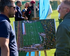 Stadion Oporowska, konferencja pod wyburzaną trybuną, 29 września 2026