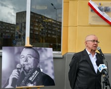 Uroczystość odsłonięcia tablicy pamiątkowej na cześć Jarosława Hyka