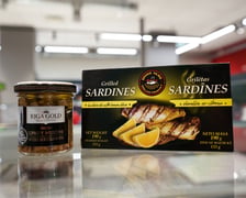 Szprotki wędzone i sardynki