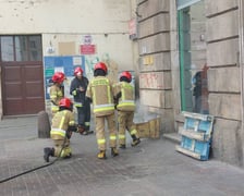 Podwórko na Przedmieściu Świdnickim, zdjęcia z różnych miesięcy