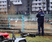 Na zdjęciu akcja poszukiwawcza w okolicach mostu Sikorskiego