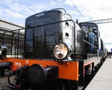 <p class="MsoNormal">Pociąg retro na peronie Dworca Gł&oacute;wnego we Wrocławiu</p>