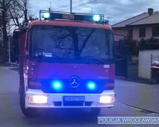 Zdjęcie z akcji ratowania osób z zadymionego budynku na Wojszycach