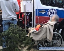 Zdjęcie z akcji ratowania osób z zadymionego budynku na Wojszycach