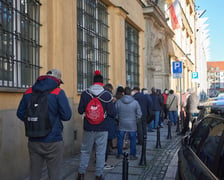 Kolejka przed NBP we Wrocławiu