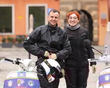 Zlot skuterów Vespa na placu Solnym we Wrocławiu