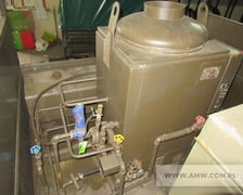 Urządzenie zasilające UZ-150/20 na przyczepie. D-46S z zespołem spalinowo-elektrycznym i wytwornicą pary. Rok produkcji:1989. Cena: 26000 zł.