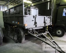 Urządzenie zasilające UZ-150/20 na przyczepie. D-46S z zespołem spalinowo-elektrycznym i wytwornicą pary. Rok produkcji:1989. Cena: 26000 zł.