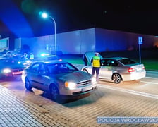 Policyjna kontrola aut na Bielanach Wrocławskich, sobota 28 października 2023