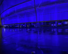 Podświetlona na niebiesko Tarczyński Arena z okazji Międzynarodowego Dnia Praw Dziecka