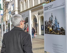 Wystawa „Obrazy wojny” na ul. Świdnickiej we Wrocławiu