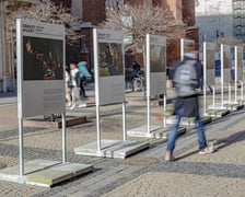 Wystawa „Obrazy wojny” na ul. Świdnickiej we Wrocławiu