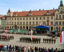 Uroczystość nadania sztandaru 4. Regionalnej Bazie Logistycznej Wojska Polskiego. Wrocław, 15.03.2024
