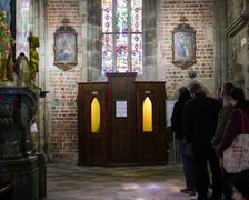 Przygotowania do świąt wielkanocnych w katedrze we Wrocławiu