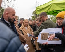 Mieszkańcy Lipy Piotrowskiej na spotkaniu z Jackiem Sutrykiem, prezydentem Wrocławia
