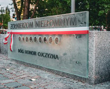 Uroczyste odsłonięcie pomnika Żołnierzy Niezłomnych. Wrocław, 8.05.2024